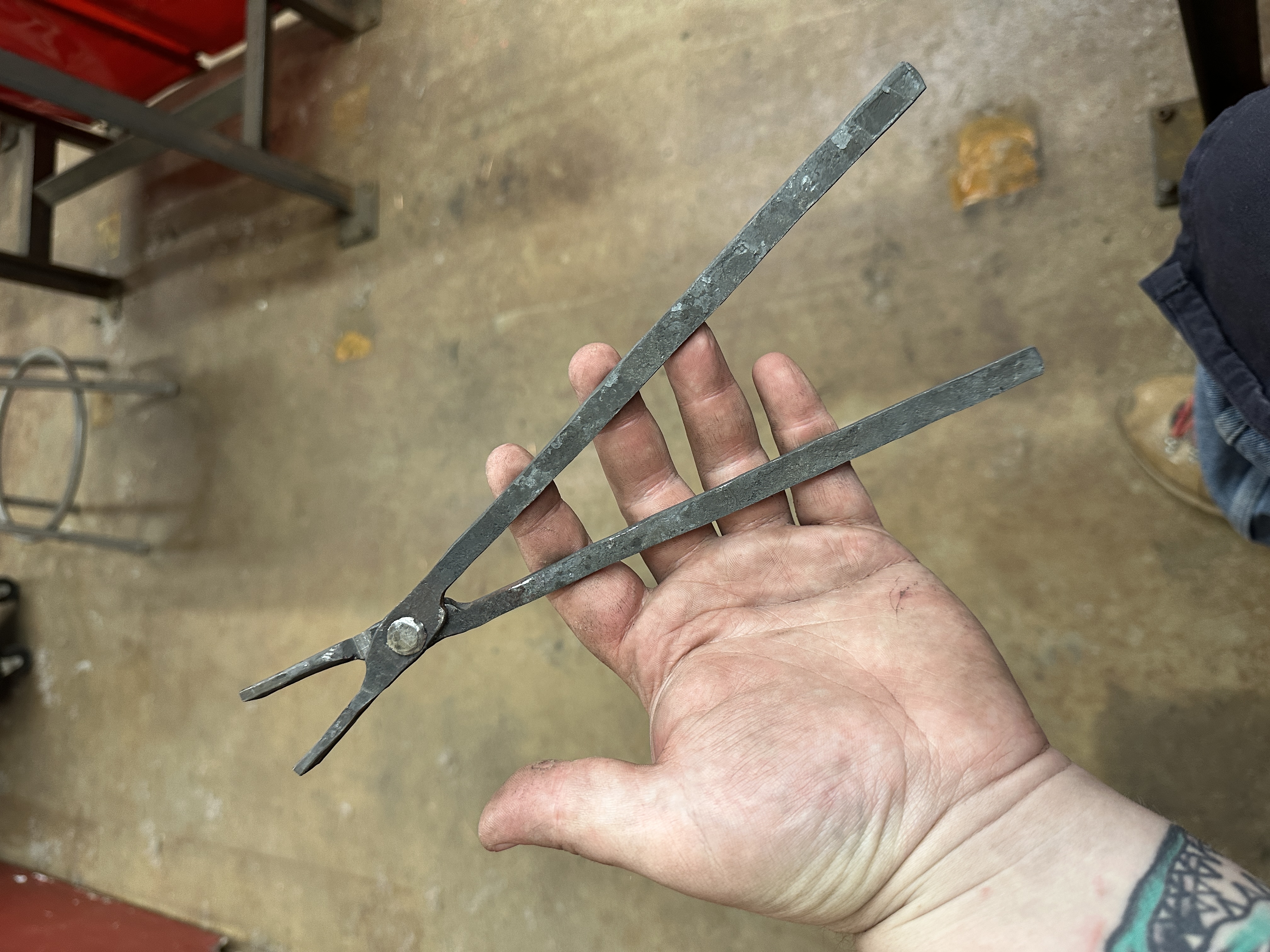 Tongs